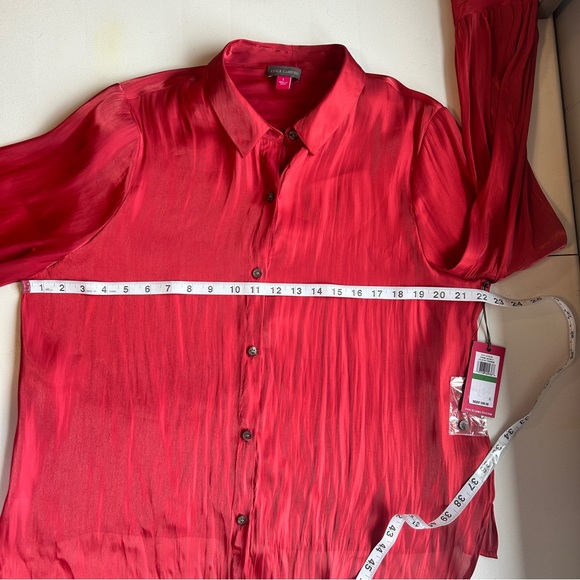Vince Camuto Satin Sheer Red Button-Up Blouse Size Lare - Picture 5 of 10